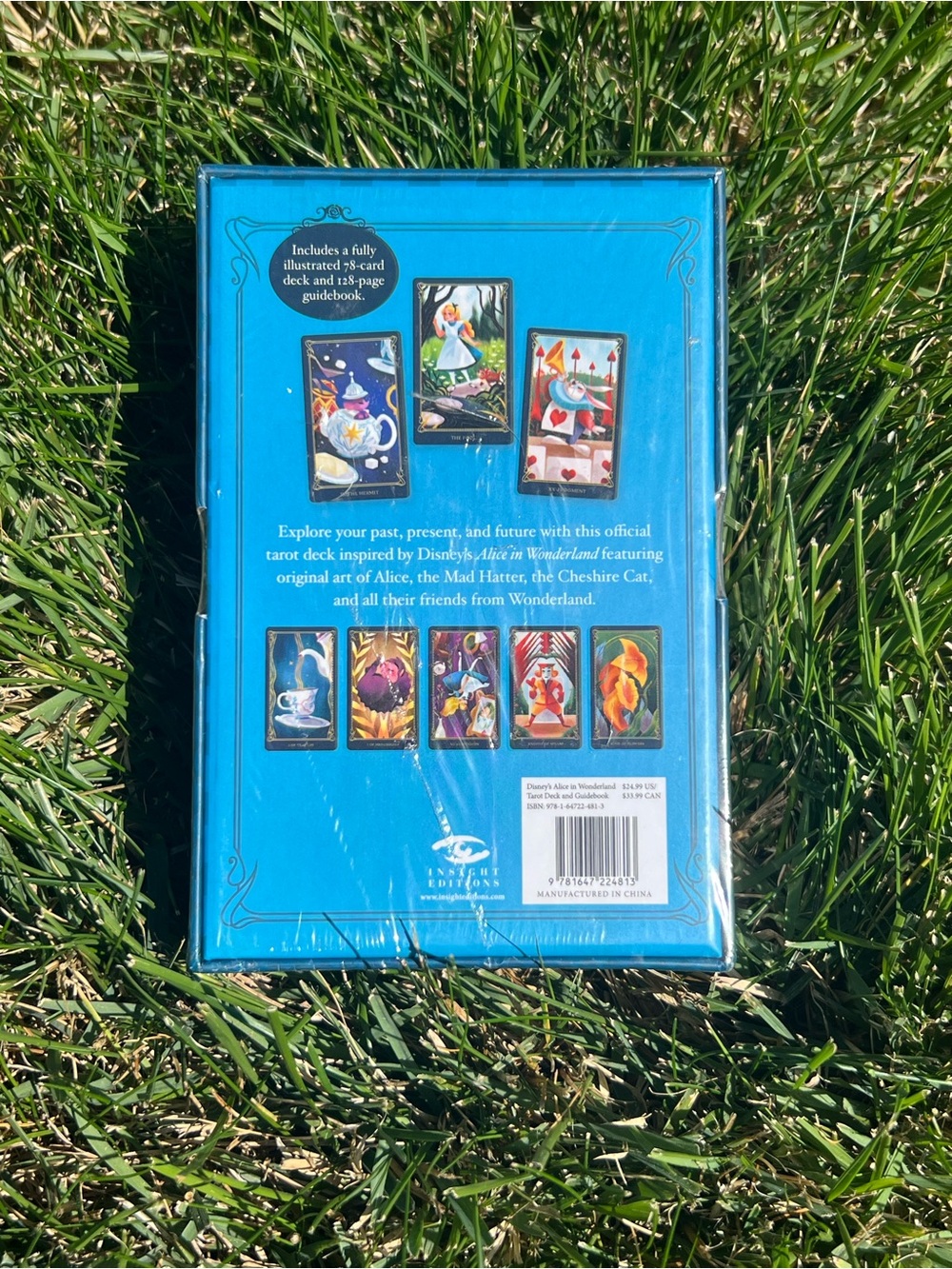 Disney Alice in Wonderland Tarot Deck - Blue & Multicolor Illustrated Box - Picture 3 of 3